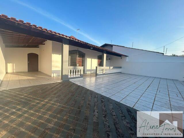 #AF303 - Casa para Venda em Peruíbe - SP