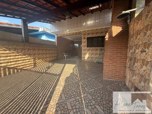 #AF331 - Casa para Venda em Peruíbe - SP