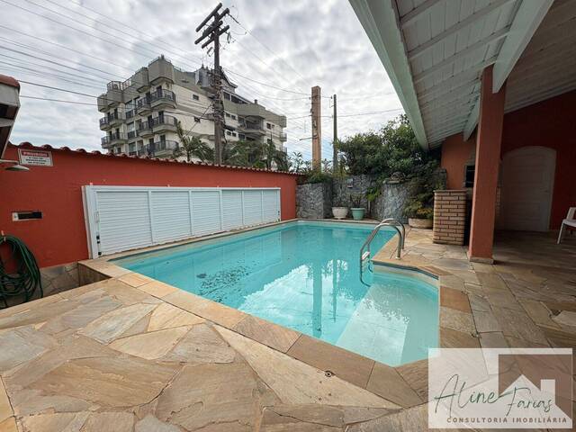 #AF342 - Casa para Venda em Peruíbe - SP