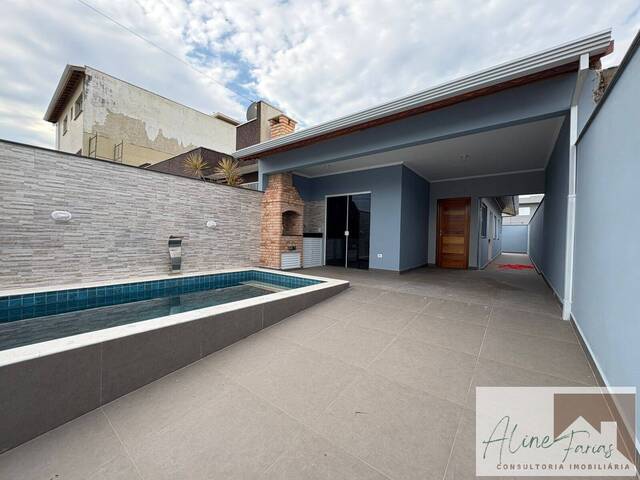 #AF370 - Casa para Venda em Peruíbe - SP