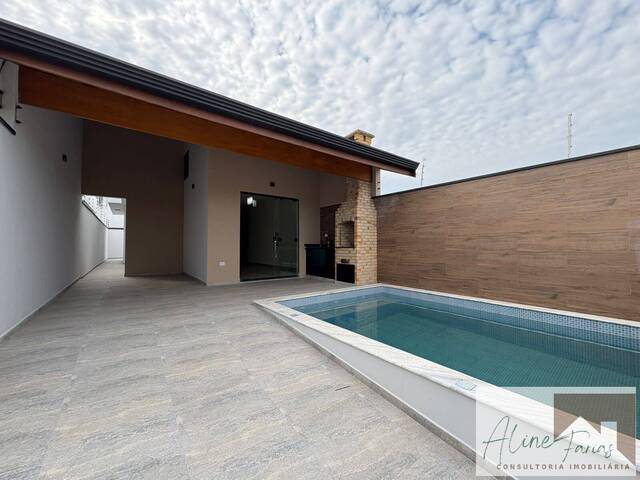 #AF372 - Casa para Venda em Peruíbe - SP