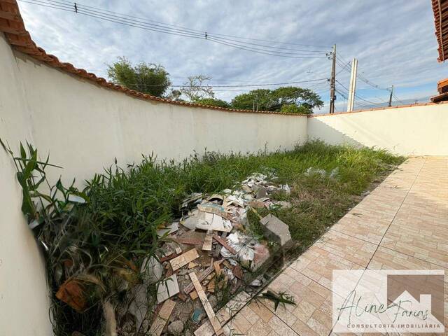 #AF409 - Casa para Venda em Peruíbe - SP