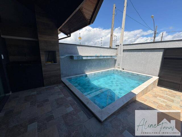 #AF427 - Casa para Venda em Peruíbe - SP