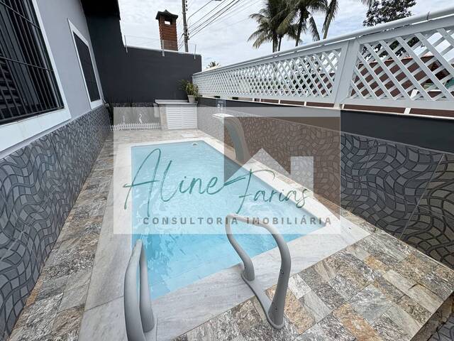 #AF351 - Casa para Venda em Peruíbe - SP