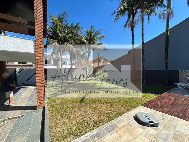 #AF386 - Casa para Venda em Peruíbe - SP