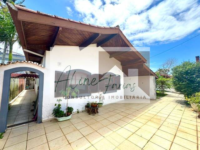 #AF398 - Casa para Venda em Peruíbe - SP